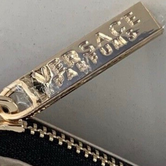 VERSACE Tote Limited Edition Compact Travel Case NEW - Picture 9 of 9